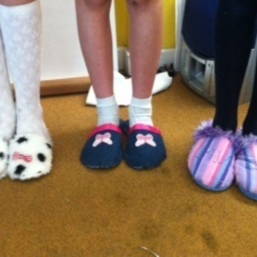 slippers 10 6H
